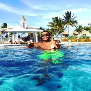 Meet your Posher, Luis